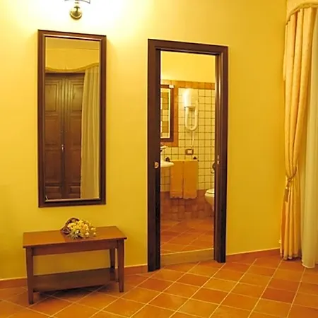 Palazzo Mascambruno 3* 卡里亚蒂
